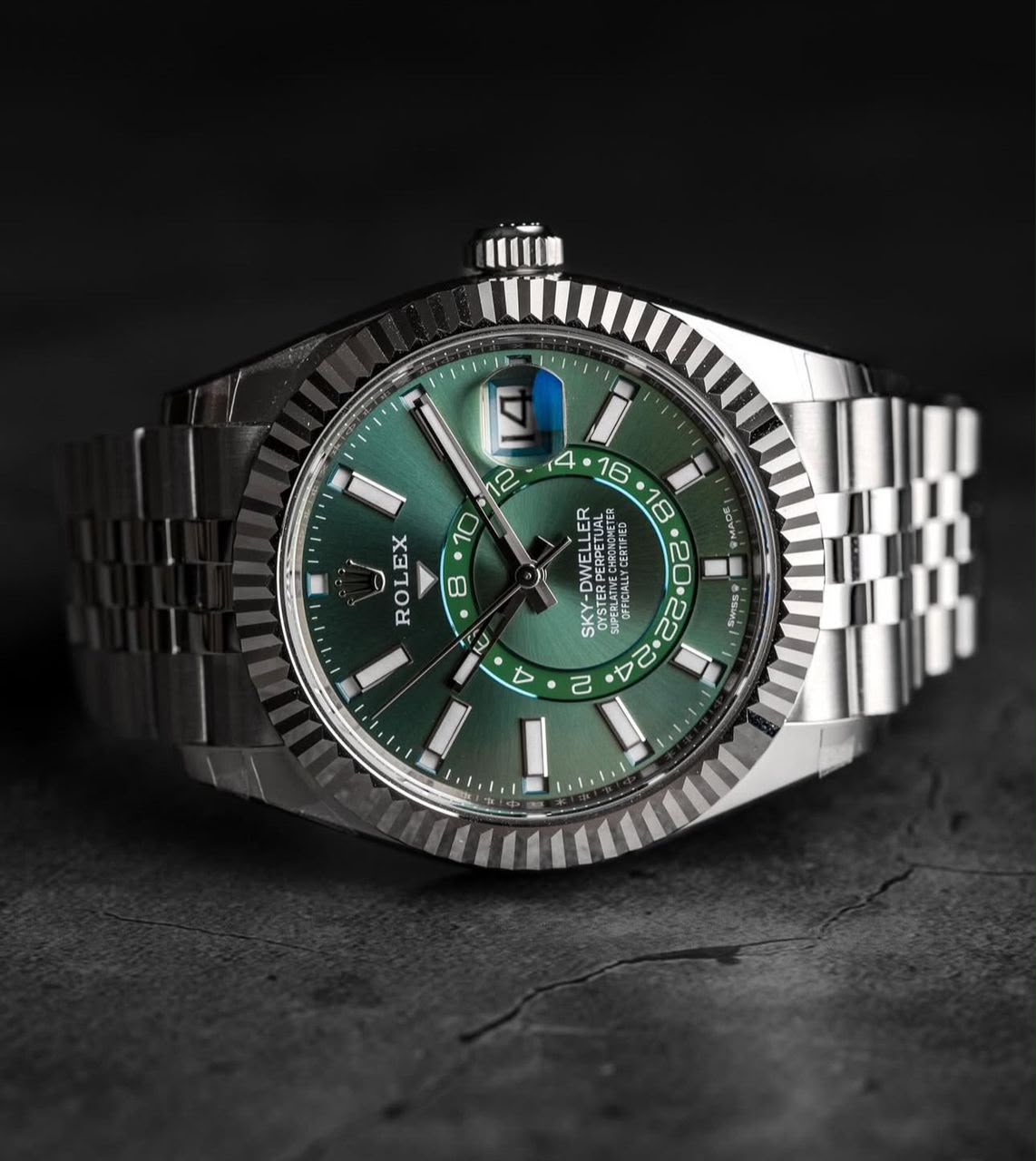 Rolex(Sky Dweller)